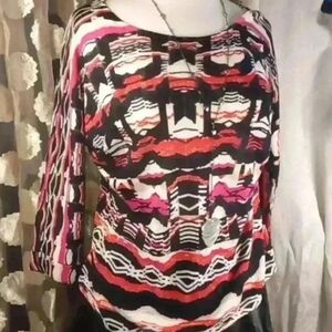 END YEAR CLEAR OUT Zozo size large women's vibrant top